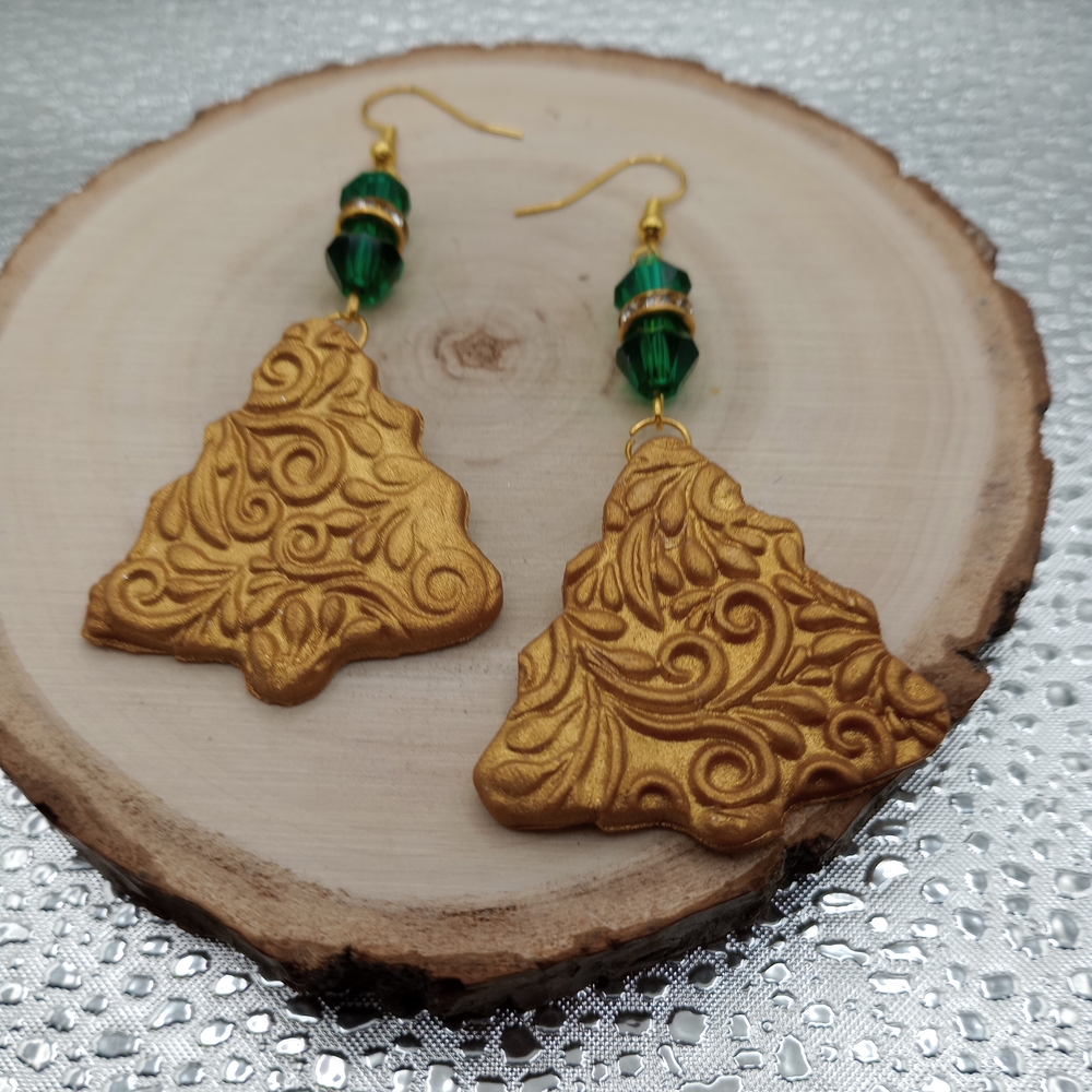 Elegant Gold and Green Dangle Earrings